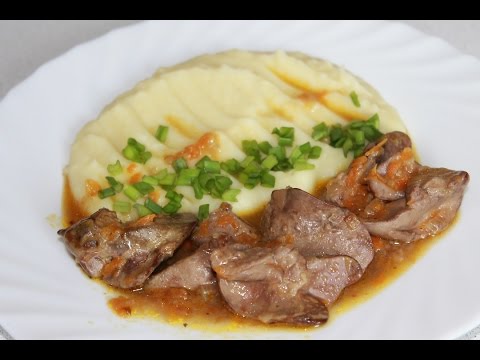 Видео: Куриная печень тушеная с луком и морковью. Очень вкусно!