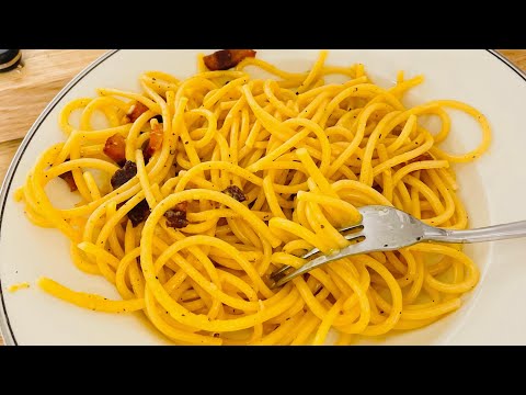 Видео: Бърза Рецепта за Вечеря - Спагети Карбонара Без Сметана