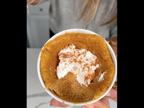 Видео: Низкоуглеводный, высокобелковый тыквенный чизкейк 🤩