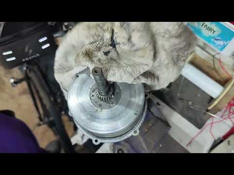 Видео: Замена шестерен мотор-колеса — ПОЛНОЕ РУКОВОДСТВО (BAFANG)