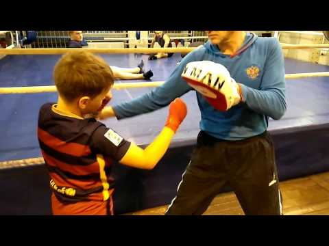 Видео: Уклон внутрь и удар "ножик"