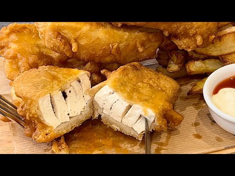 Видео: Наколите тофу зубочистками, и ваша жареная рыба готова! Рецепт веганской рыбы с чипсами «Flaky»!