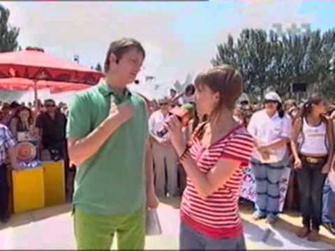 Видео: Караоке на Майдане. Запорожье. (1+1,  27.07.2008)