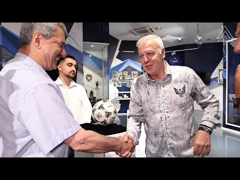 Видео: Тодор Батков направи поредно дарение на клубната експозиция