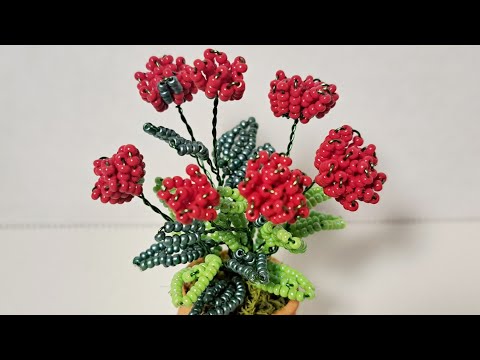 Видео: Миниатюрные кустовые розочки из бисера МК от Koshka2015 - beaded flowers,  цветы из бисера, МК