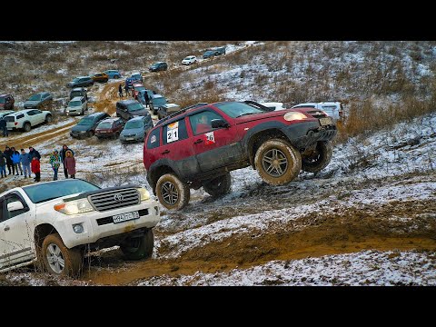 Видео: ЦАРЬ ГОРЫ на Внедорожниках! Niva Chevrolet против Toyota LC200, Mitsubishi L200, Great Wall, JEEP