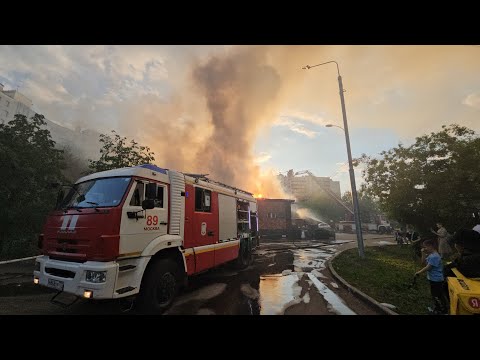 Видео: Пожар на Люблино - горит ресторан / кафе 20.05.24