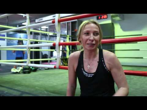 Видео: Зачем женщинам бокс?