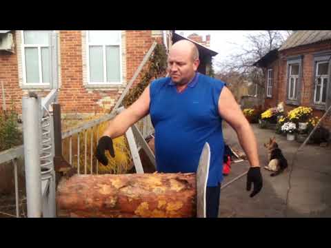 Видео: Дровокол и козелок для распиловки дров два в одном. (Wood splitter and woodcutter tragus two in one)