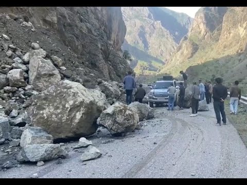 Видео: 10 05 2024 г. Трасса Хорог - Душанбе. Участок Шуробод.