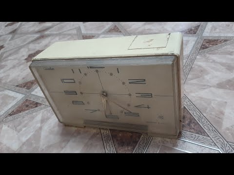 Видео: Настольные часы - будильник СЛАВА. Обзор, ремонт.