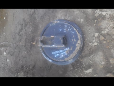 Видео: как заменить натяжник цепи гусеницы?