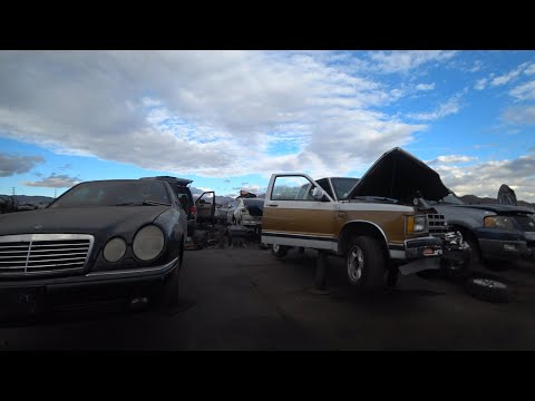 Видео: JUNK YARD . Los Angeles. Часть 1. Смотрим, что есть.