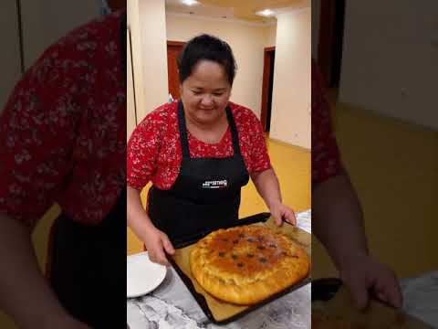 Видео: Мясной пирог из песочно-дрожжевого теста. Рецепт. Будете приятно удивлены.