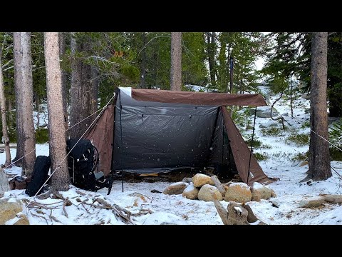 Видео: Горячий кемпинг палатки в снегу | Дровяная печь Pad Thai