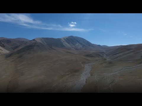 Видео: Алаг хайрханы нутгаар /Бугат сум Говь-Алтай аймаг/