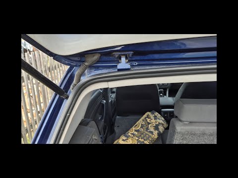 Видео: Гольф 5 Ремонт проводки багажной двери