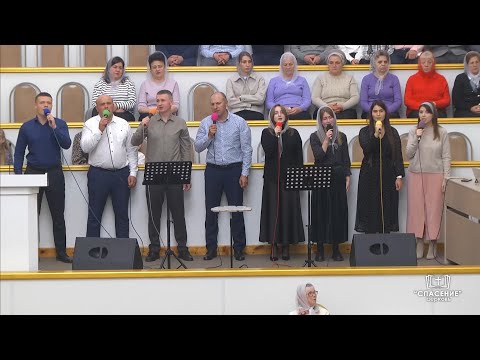 Видео: Над городом полночная тьма (Выбираю любить) / Песня