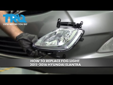 Видео: Как заменить противотуманные фары на Hyundai Elantra 2011-2016