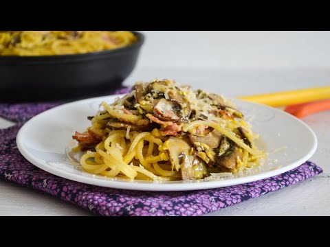 Видео: Паста Карбонара с беконом, грибами и сливками. Рецепт классического итальянского блюда из спагетти.