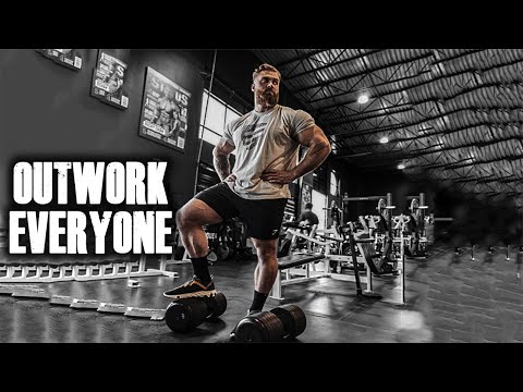 Видео: Крис Бамстед заставляет всех работать больше 🔥 Мотивация для занятий в спортзале