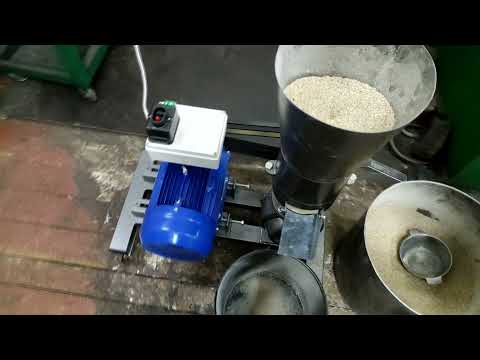 Видео: Видео-отчет. Гранулятор 220 В НМ160 для комбикорма.