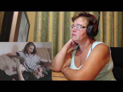 Видео: РЕАКЦИЯ МАМЫ НА [Честный - Желаю]