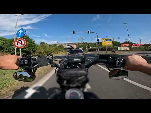 Видео: Город, Harley, жара, выпуск из рубрики "Издёж".