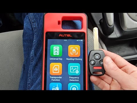 Видео: Программирование всех утерянных ключей Honda Civic AUTEL KM100 06-12