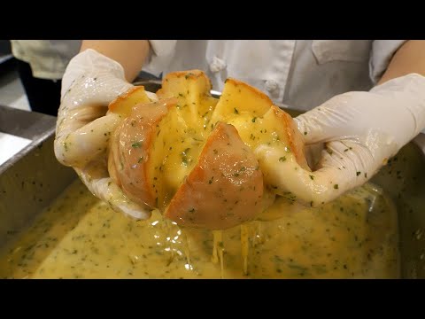 Видео: чесночный соус ручной работы и чесночный хлеб - корейская уличная еда