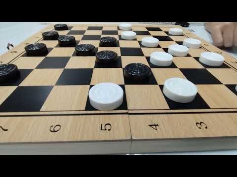 Видео: Играем в шашки!