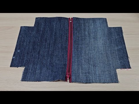 Видео: ✂️ Не трачу деньги в магазине — шью стильную косметичку сама из старых джинсов!