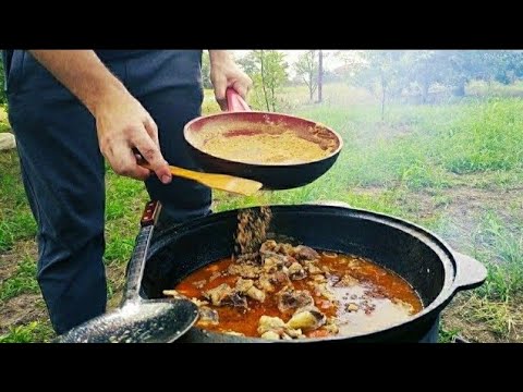 Видео: ТУЙРА - ТРАДИЦИОННОЕ БЛЮДО ГОРЦЕВ ОСЕТИН! КАВКАЗСКАЯ КУХНЯ! ENG SUB