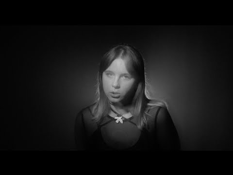 Видео: renie cares - сина (lyric video)