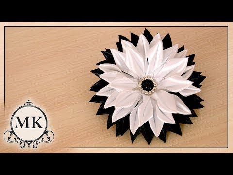 Видео: Школьные резинки для волос из узкой ленты 1,2 см. Канзаши. МК. /DIY. Kanzashi. School scrunchy.