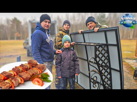 Видео: Насыщенная хуторская жизнь в лесу. Обустройство дома, рождение ягнёнка,приём гостей и сочные шашлыки