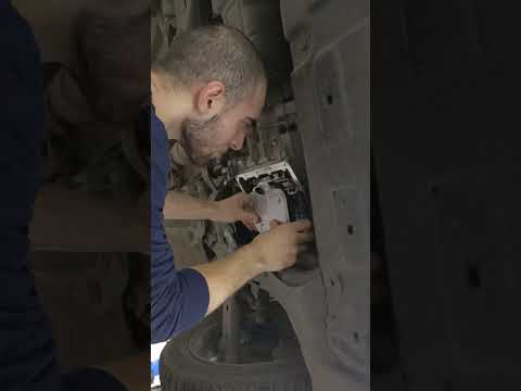 Видео: замена масла вариатора КПП Жак j7, такси.