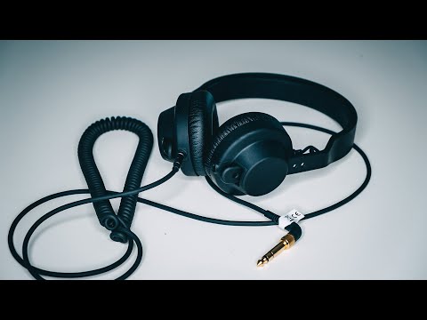 Видео: Самые интересные диджейские наушники. Обзор AIAIAI TMA-2. Сравнение с Sennheiser HD25.