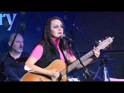 Видео: Катя Плетнёва. Концерт в ТК «Галерея»