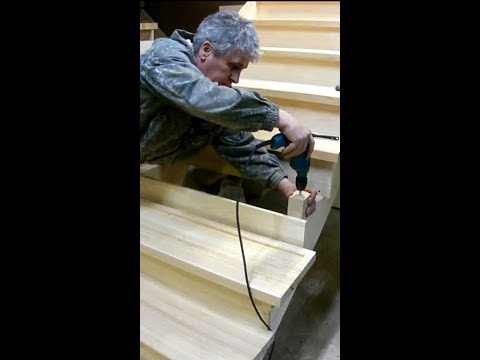 Видео: Лестница на косоурах. Часть 2.