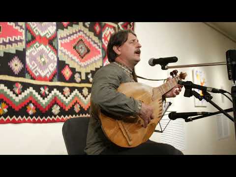 Видео: Тарас Компаніченко - Якою мовою співали кобзарі? / Пісні