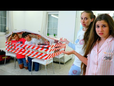 Видео: МАЛЬЧИКИ ПОСЕЛИЛИСЬ В НАШЕМ ДОМЕ!!! Не ЗНАЕМ КАК ВЫГНАТЬ...