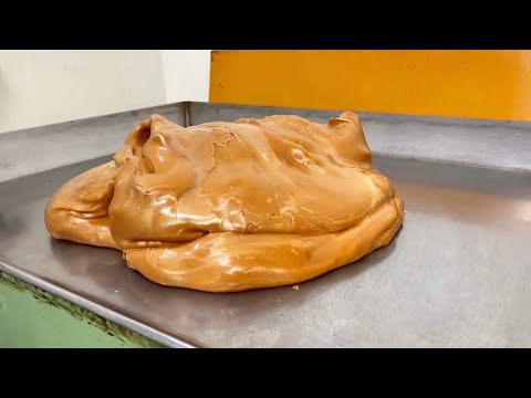 Видео: Как приготовить конфеты из соевого соуса / Япония / Киото