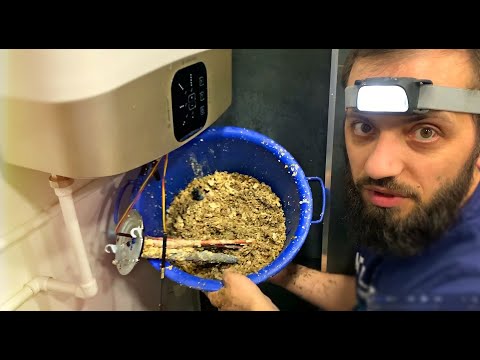 Видео: КАК ОЧИСТИТЬ НАКИПЬ БОЙЛЕР Ariston PW 50, 80, 100 V   с помощью отвертки и двух ключей