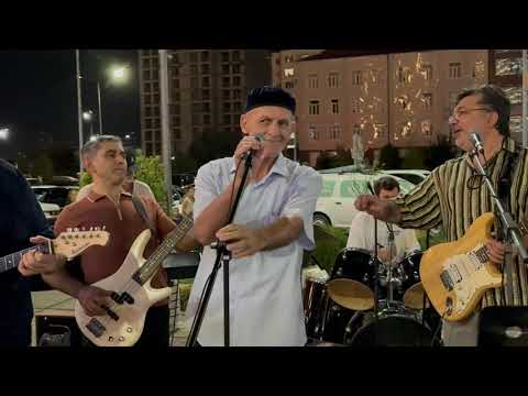 Видео: 12. 08. 2023г.  ВИА "Ретро-95". Бауди. "Достучаться до Небес".Bob Dylan Knocking on Heavens Door.