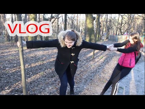 Видео: VLOG Мост любви. Поменяли коляску. Алисе понравился мальчик :D. Тир