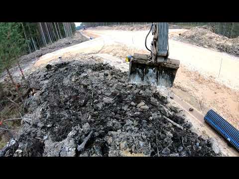 Видео: Разглаживание верхнего слоя почвы