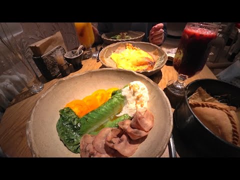 Видео: УЖИН В КРЕМЛЕ.РЕСТОРАН ЧИРЭМ. ПРОБУЕМ БЛЮДО ИЗ КОНИНЫ. КАЗАНЬ.