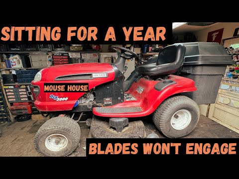 Видео: Техническое обслуживание Craftsman DLT 3000. Лезвия не включаются.