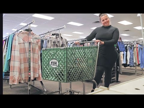 Видео: СЕКОНДХЕНД В США.  ДЕШЁВЫЙ МАГАЗИН. 